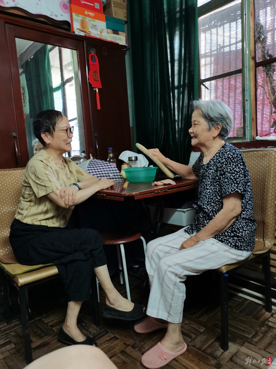 上海今天40℃！连日高温，高龄独居老人如何安度？