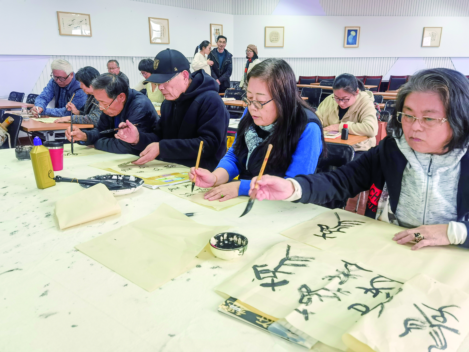 新桥镇社区学校开设甲骨文课