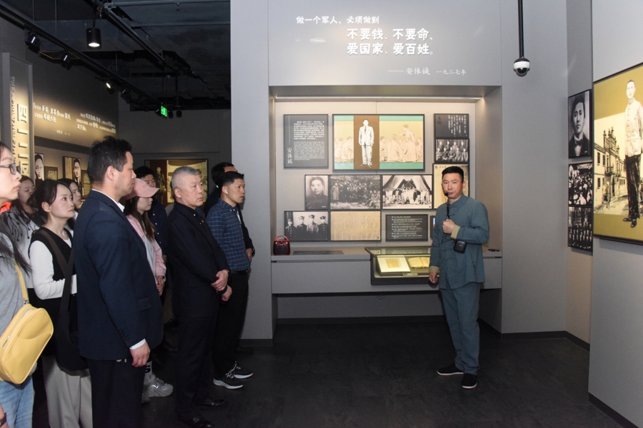劳动最光荣！劳模走进龙华烈士陵园志愿讲解