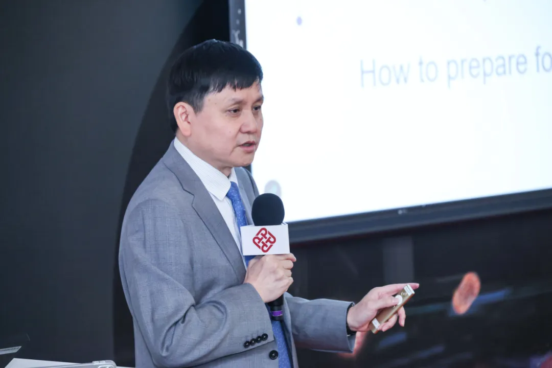 张文宏受聘为香港理工大学荣誉教授