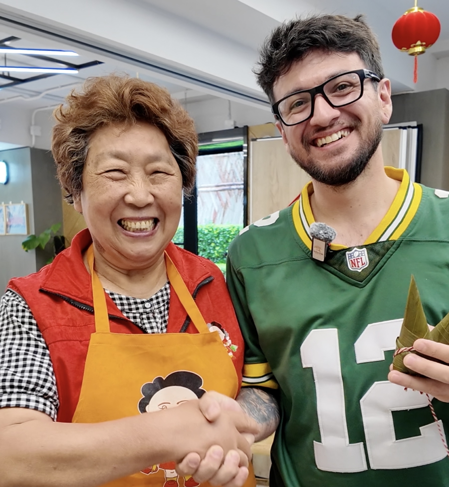 巴西青年海派弄堂邂逅“家的味道”