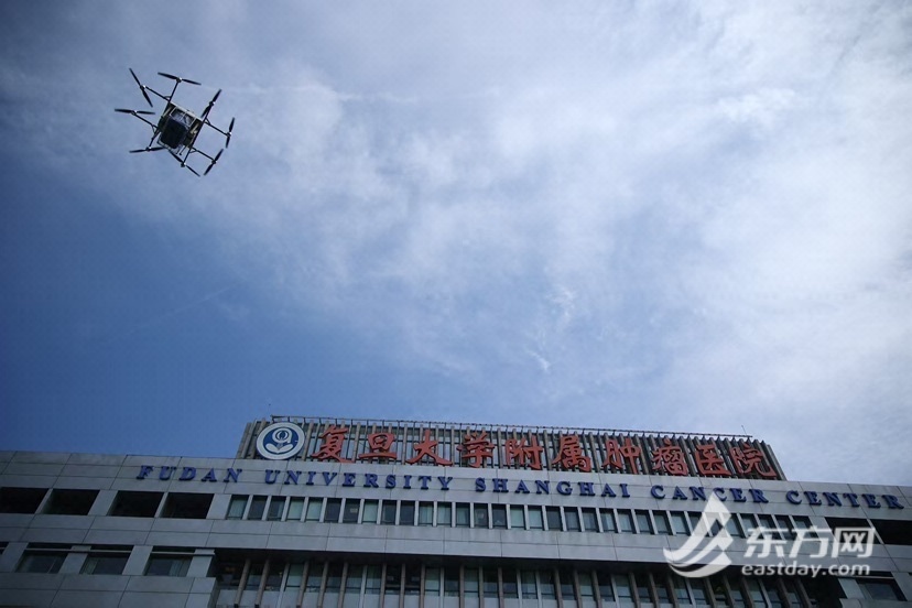 全国首例！复旦肿瘤用无人机“闪送”应急器械，抢出“黄金救治时间”