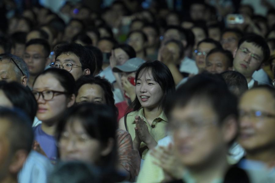 爵士乐声穿透高温，9天7场草坪音乐会点亮上海的夏夜