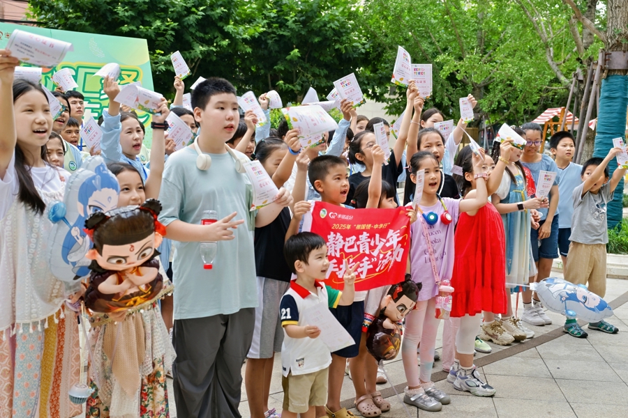 新疆巴楚少年在上海有了“家”！他们“手拉手”感受“舌尖上的上海”