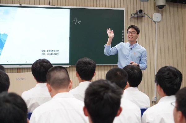 0701_110713378_150.jpg 3.jpg