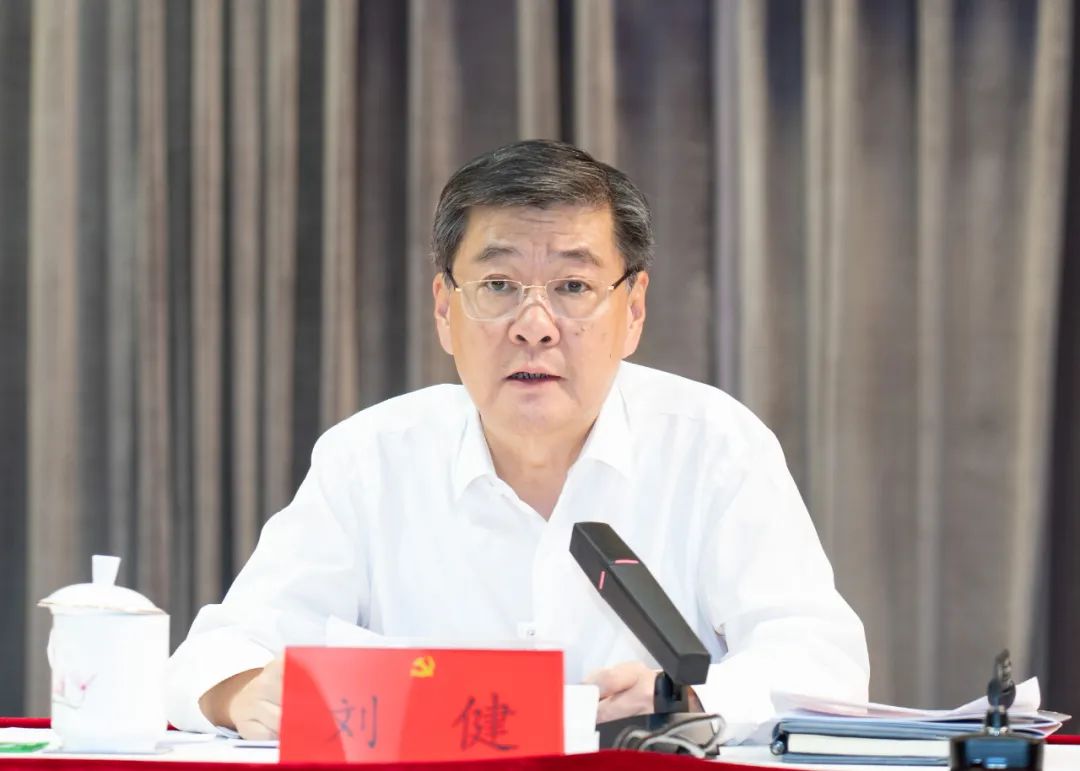 0801_084954_315.jpg 0801_084954_315.jpg