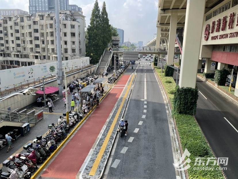 公交站改造前、后