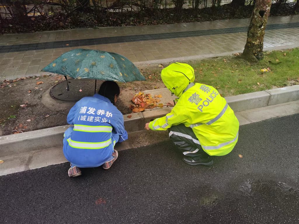 非需要不出门！应答台风“贝碧嘉”来袭，浦东警方厉兵秣马