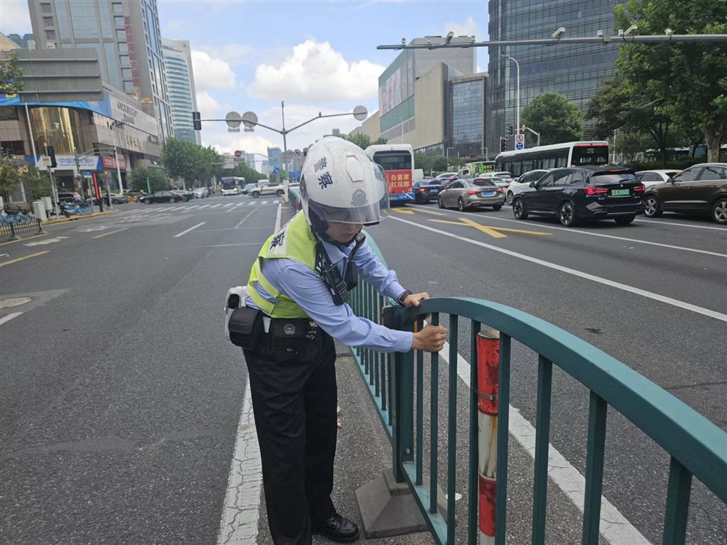 非需要不出门！应答台风“贝碧嘉”来袭，浦东警方厉兵秣马