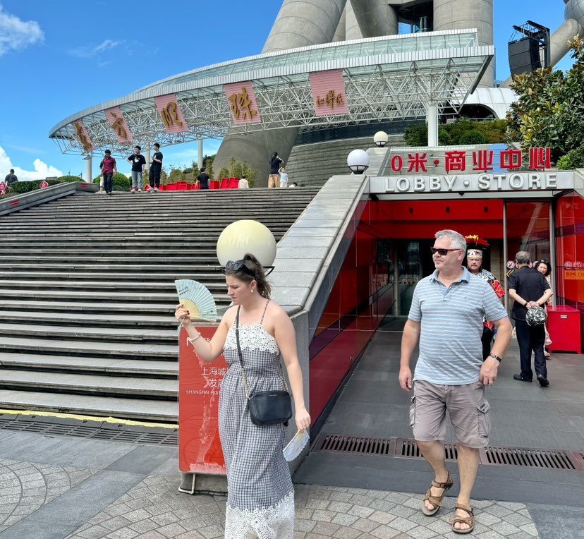 台风离境，西方明珠、海昌陆地公园等上海A级景区景点已经有序恢复开放