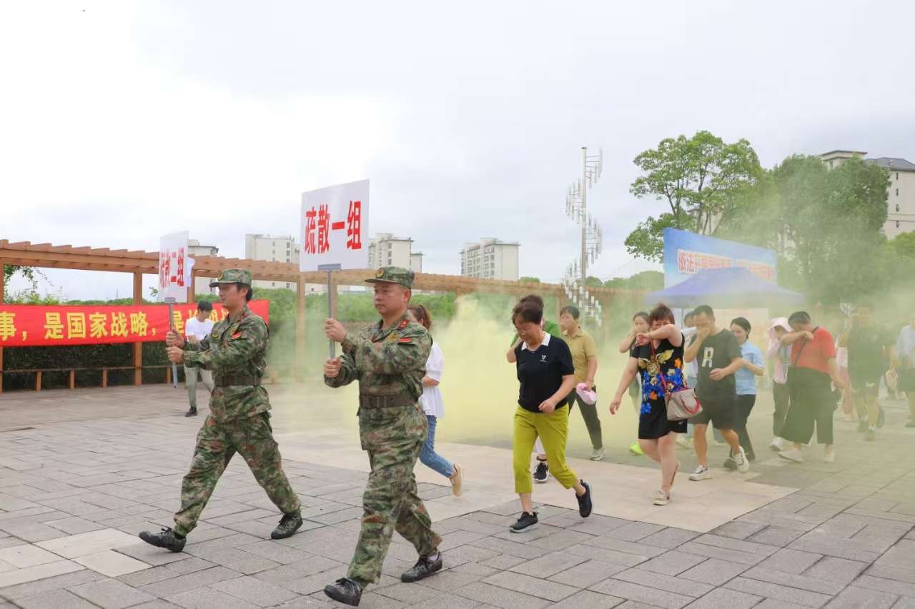 警报响起！金山区展开防空疏散练习训练以及国防带动集中鼓吹