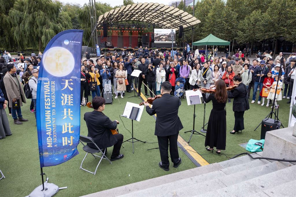 作为每一年诺贝尔奖发表地，这座瑞典音乐厅首迎中邦交响乐团