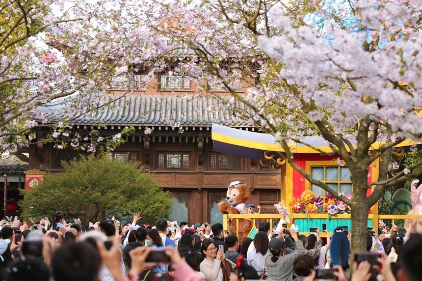 上海迪士尼购票新规：年末前施行“一人一证一票”实名制，儿童票将按春秋划分