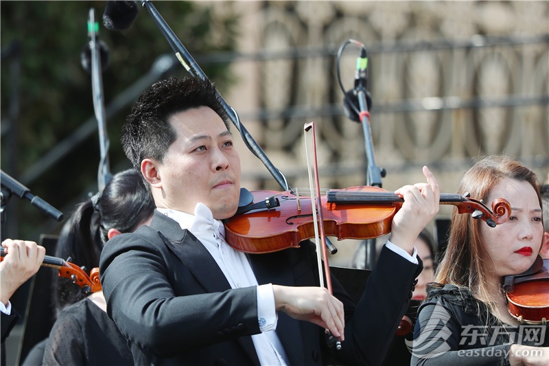 刷新汗青，从白日到黑夜演完贝多芬九部交响曲！浦江两岸重磅表演开启沪上艺术月