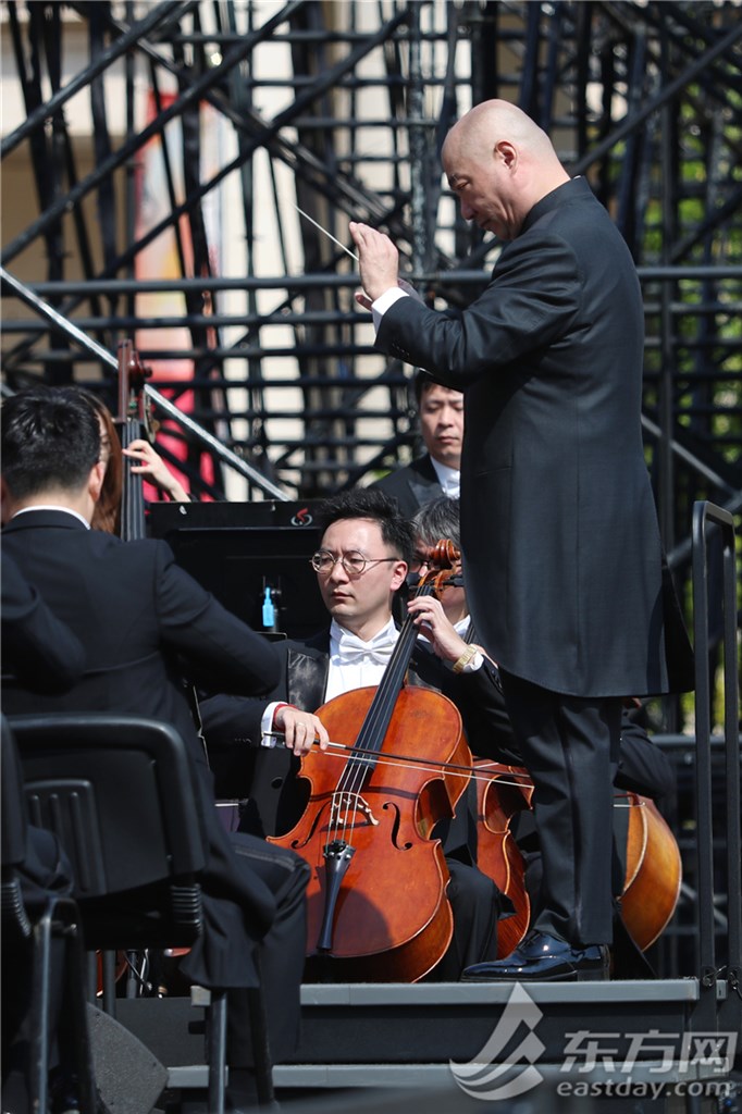 刷新汗青，从白日到黑夜演完贝多芬九部交响曲！浦江两岸重磅表演开启沪上艺术月