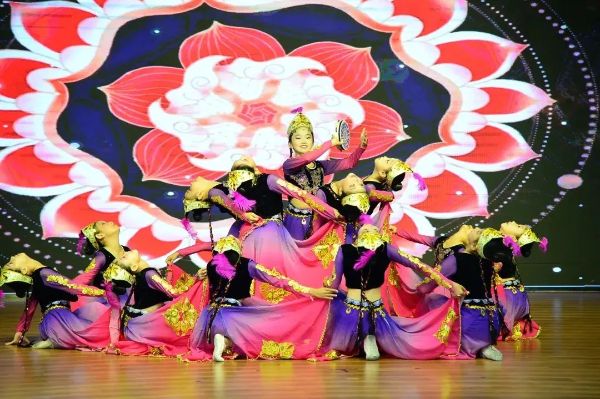 1012_100803505_947.jpg 4.jpg