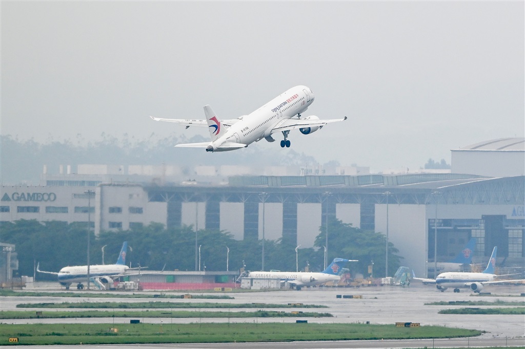 “以商兴旅”协同成长 东航广州入出港机票预订量同比增约两成