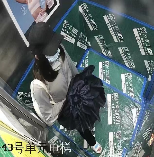 女子因以为打工太累，扮女装进室偷盗，宝山警方：已经刑拘