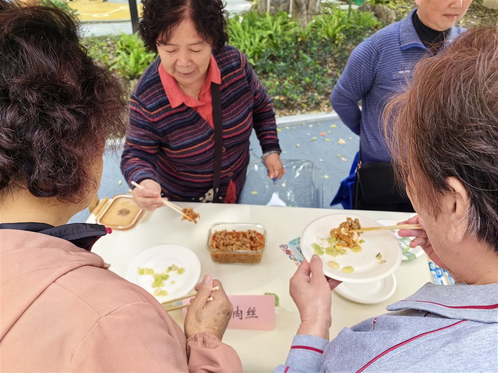 社区食堂的菜肴合不合住民口胃？“邻里美食节”住民烹美食