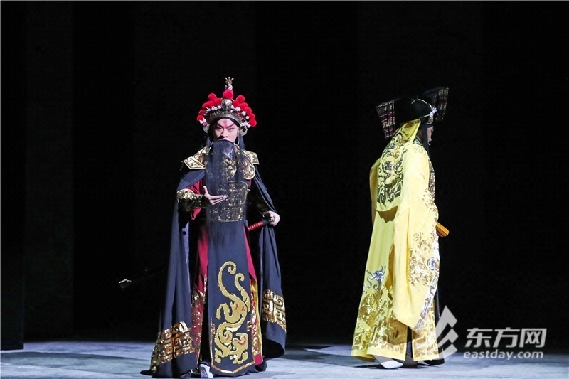 年夜汉恢弘画卷拉开帷幕，新编汗青京剧《武帝刘彻》在沪首演