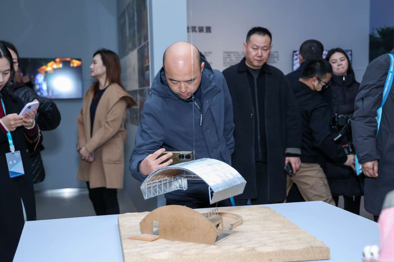 为“中国设计”提供更广漠舞台 2024建筑艺术作品铺在沪举办