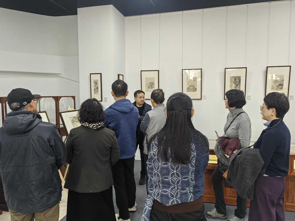 “吾心安处——顾健新国画艺术作品铺”在沪举行，近40幅精品国画表态上海书城