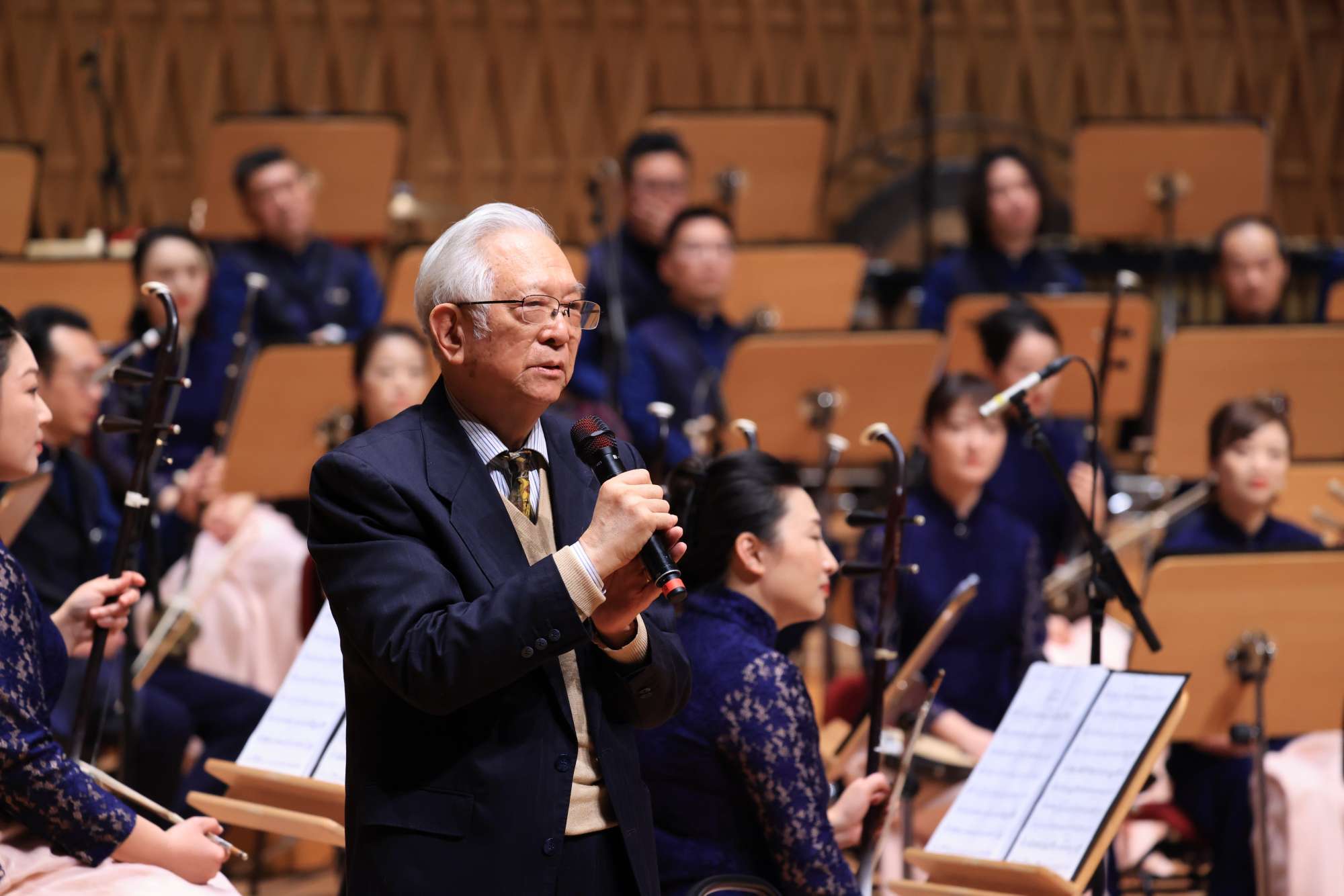 《花木兰》《王昭君》等经典旋律响起 顾冠仁琵琶协奏曲作品音乐会《芳华》在沪举办