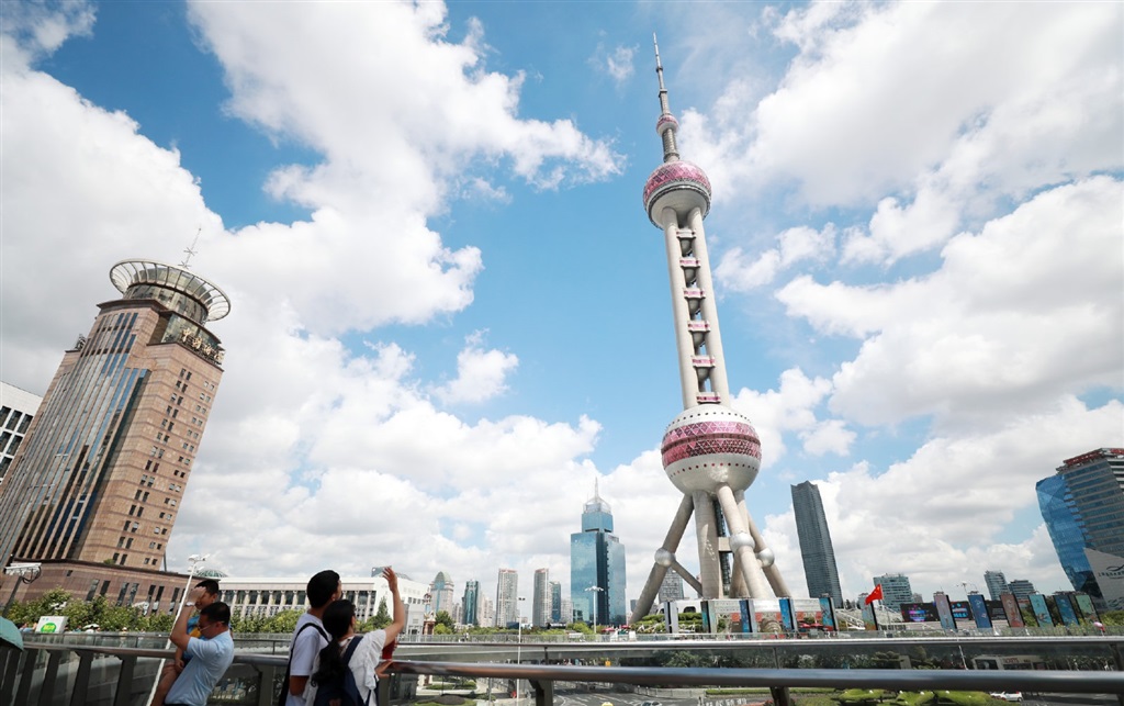 机构：往年四时度上海改善型室第市场成交活泼，旅店市场事迹稳中有升