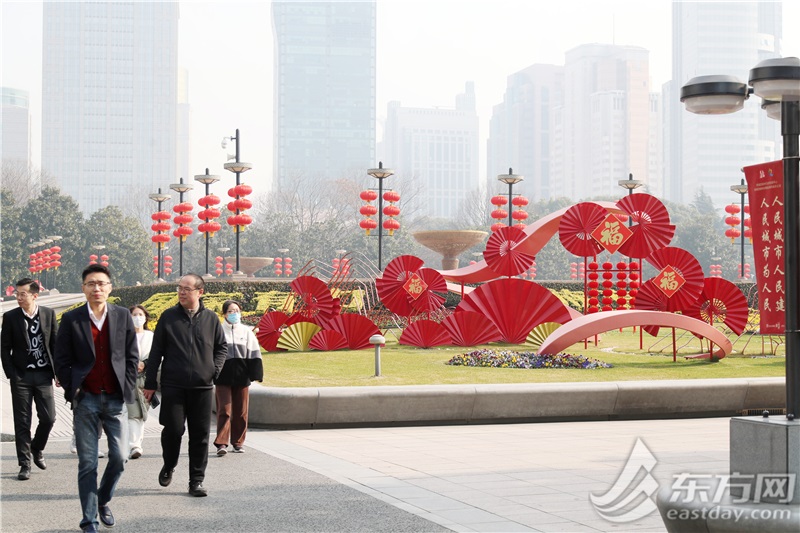 上海陌头春节空气拉满，红红火火迎新年