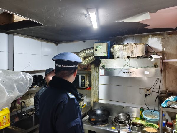 0225_151027410_842.jpg 6edb15a4a61658e3c7a5fa39d94f68d.jpg