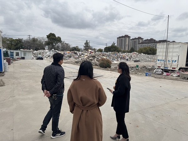 0225_100055007_650.jpg 开展调研5.jpg