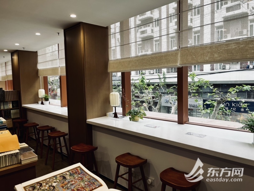 古朴典雅的自习区域融入街景