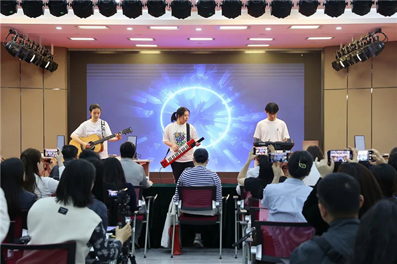 WDCM上传图片 WDCM上传图片