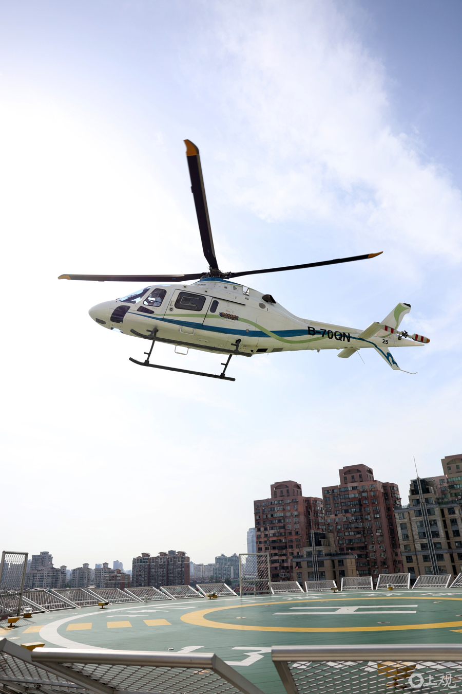 城事|上海中心城区首条低空观光航线诞生:15分钟纵览浦江地标