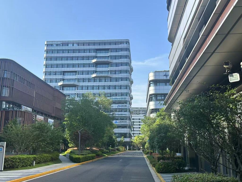 一年成立后，上海jing'an的工业园建于工业连锁店