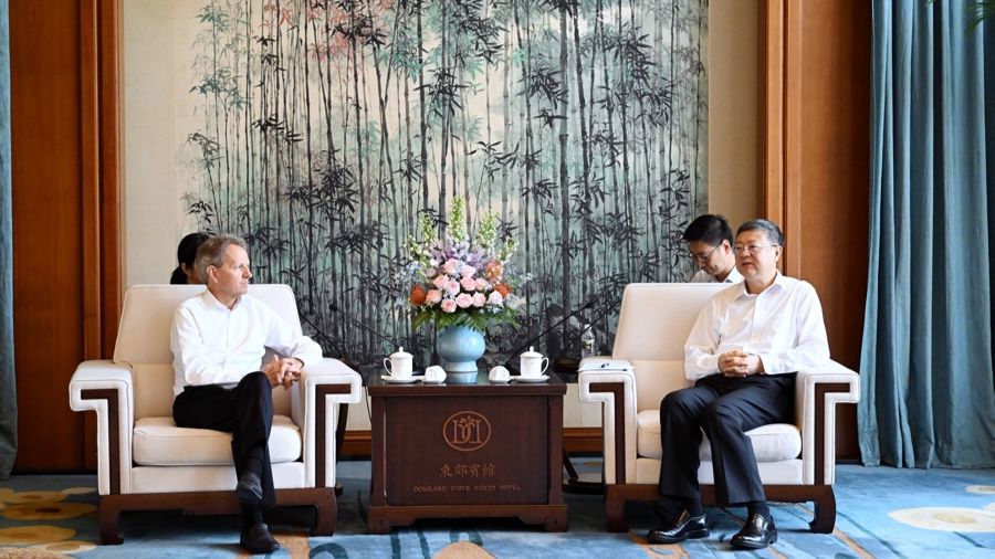 Chen Jining遇到Warpein Investment Group主席Timothy Geitne