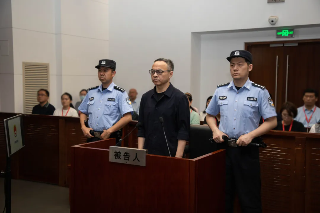 上海第一中级人民法院在被告王江的可轻松的情