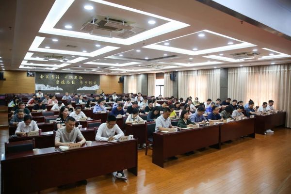 0613_161249867_630.jpg 4489c3027e95f3dd009b34a1f3dad901.jpg