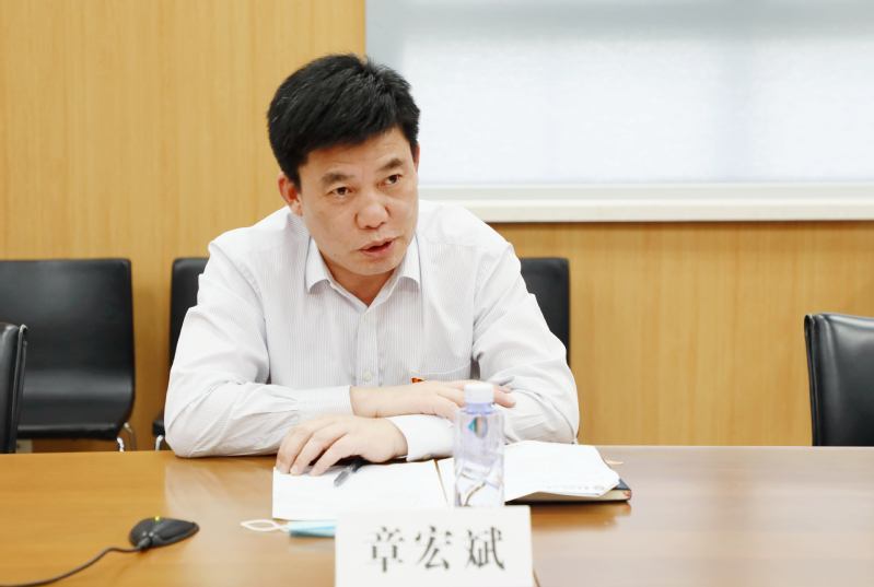 张亨宾曾担任上海Baoshan地区CPPCC派对团队的成员