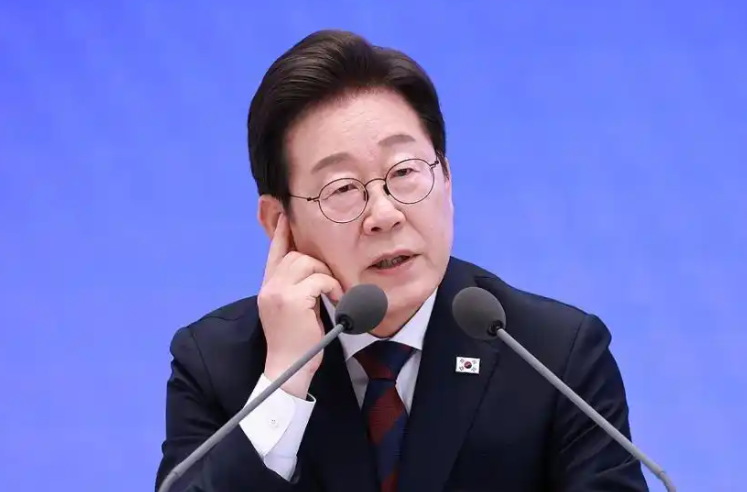 7月3日，韩国总统李在明举行其上任首月记者会（来源：央视新闻）