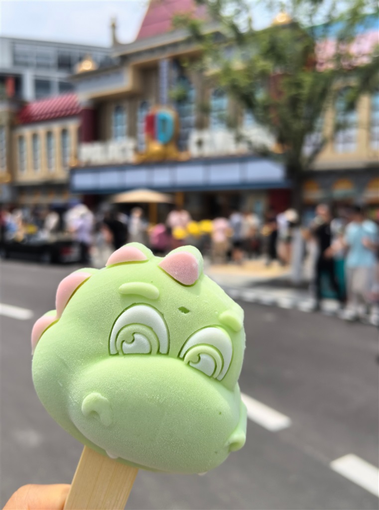 (青苹果口味奥利龙冰激凌)