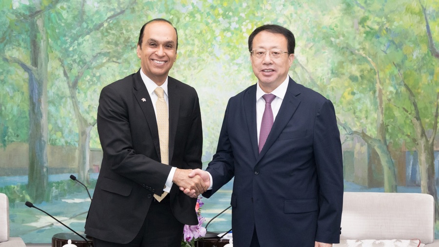 郑郑市长会见了英国的保诚集团首席执行官，并