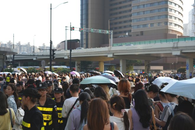 超越经纪并成为社区服务社区：太平洋之