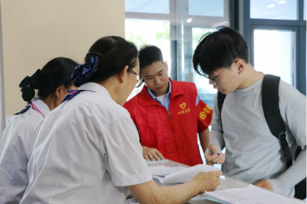 实测分析“全民比鸡开挂辅助透视”开挂(透视)辅助