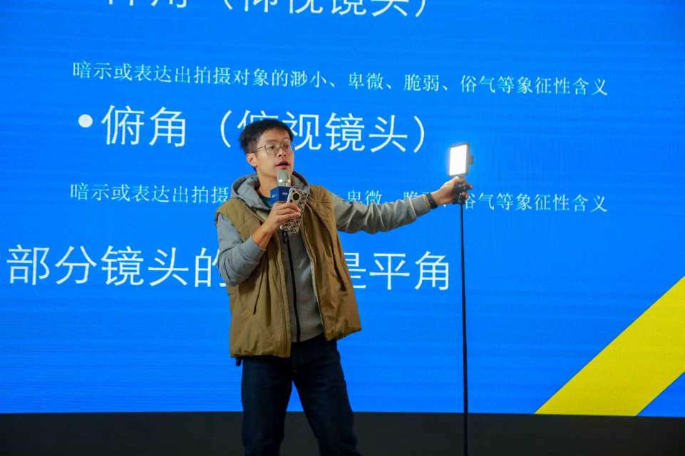 专属定制!沪郊山阳“名师大讲堂”为街区商户送教上门